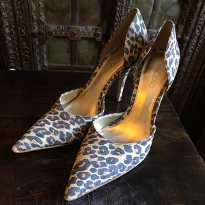 Gorgeous Suede Leopard Print Heels ♥️